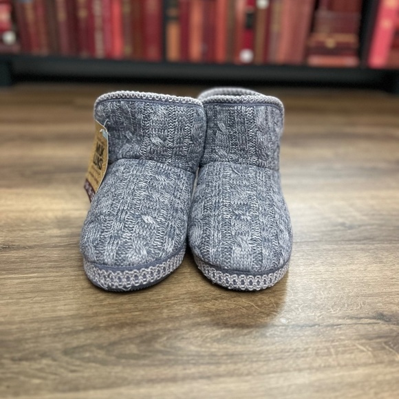 NWT MUK LUKS Leigh Cable Knit Women's Pull on Slipper Bootie Purple Sz L - Picture 2 of 12